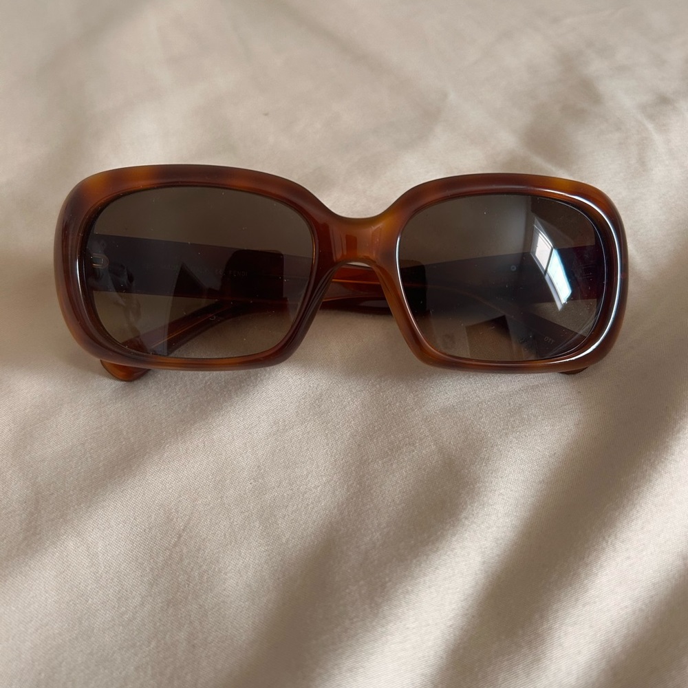Sunglasses Fendi - Authentic
